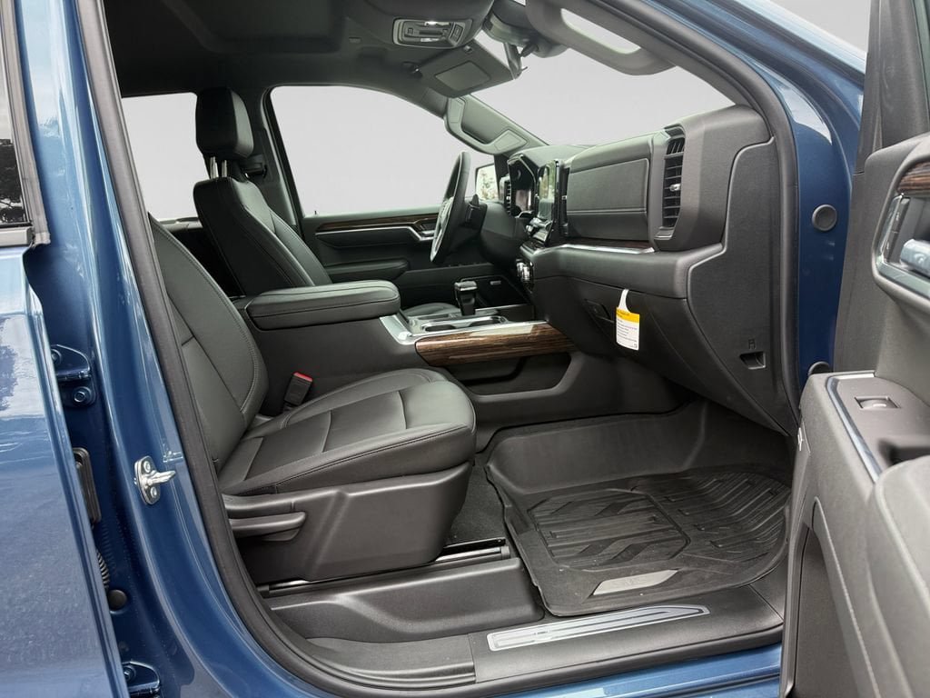 New 2026 GMC Sierra 1500 Elevation w/ Elevation Premium Package AWD/4WD image 17