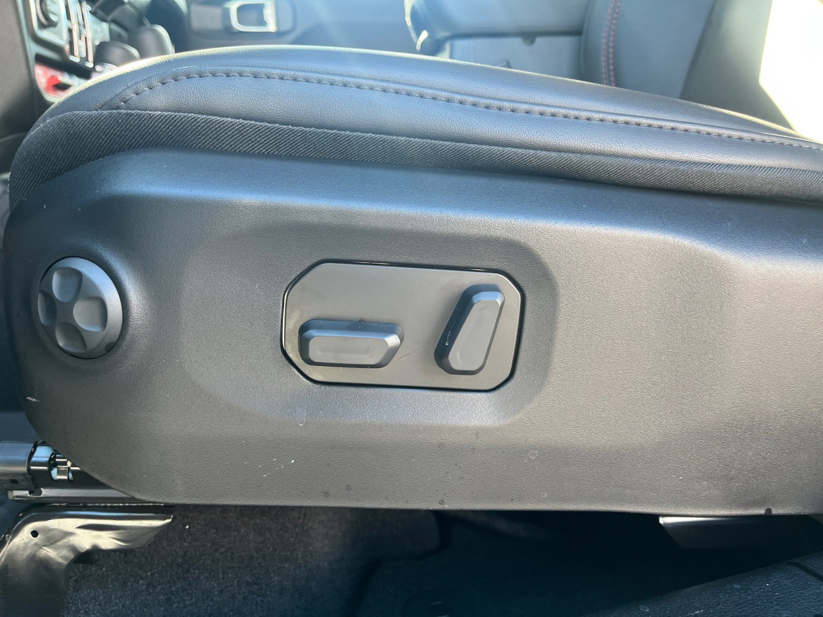 New 2026 Jeep Wrangler Unlimited Rubicon 392 image 13