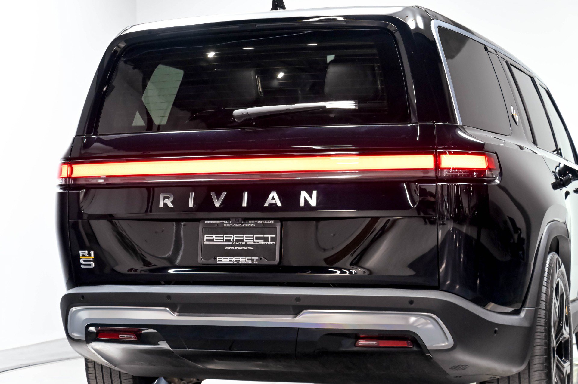Used 2023 Rivian R1S Adventure AWD/4WD image 73