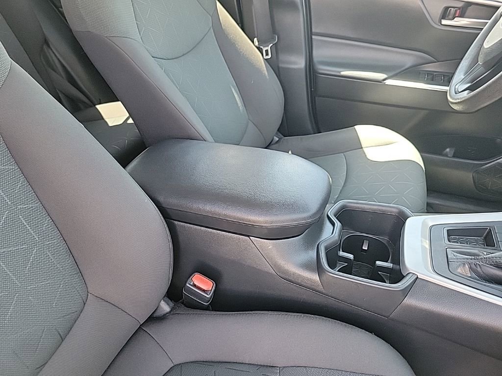 Used 2023 Toyota RAV4 XLE image 41