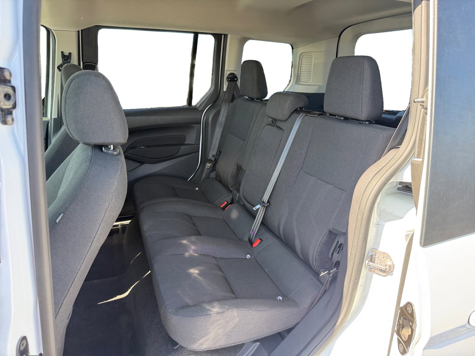 Used 2015 Ford Transit Connect XLT FWD image 16