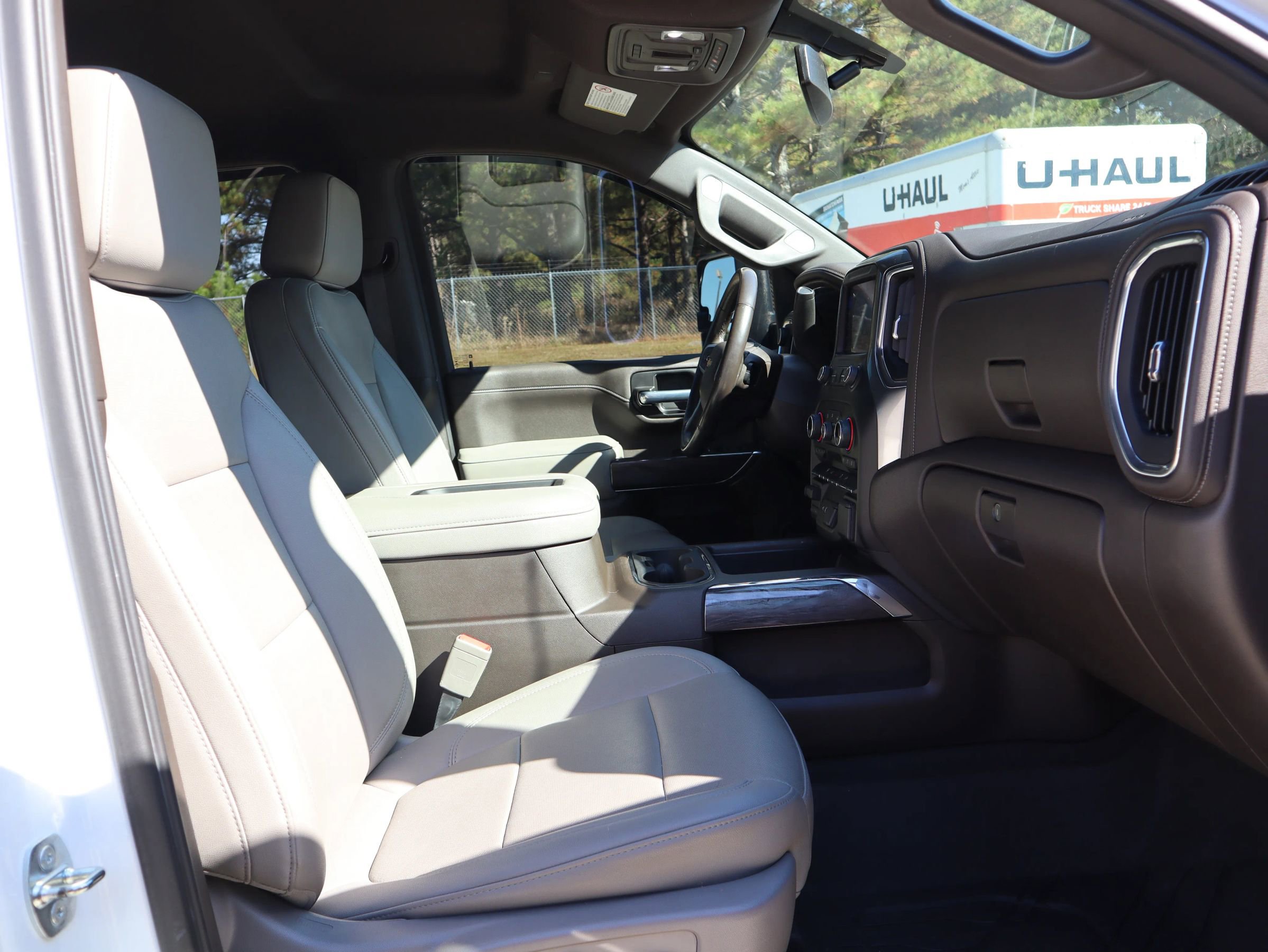 Used 2021 Chevrolet Silverado 2500 LTZ w/ LTZ Convenience Package image 15