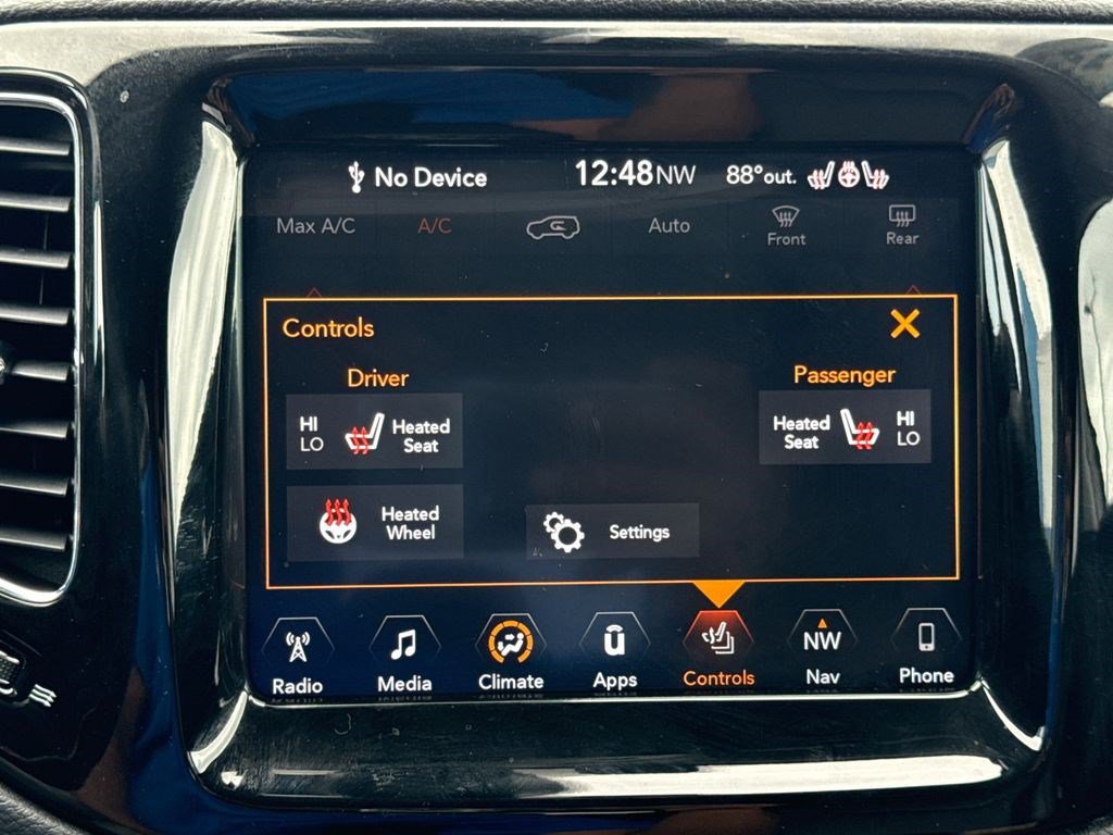 Used 2017 Jeep Compass Limited AWD/4WD image 29