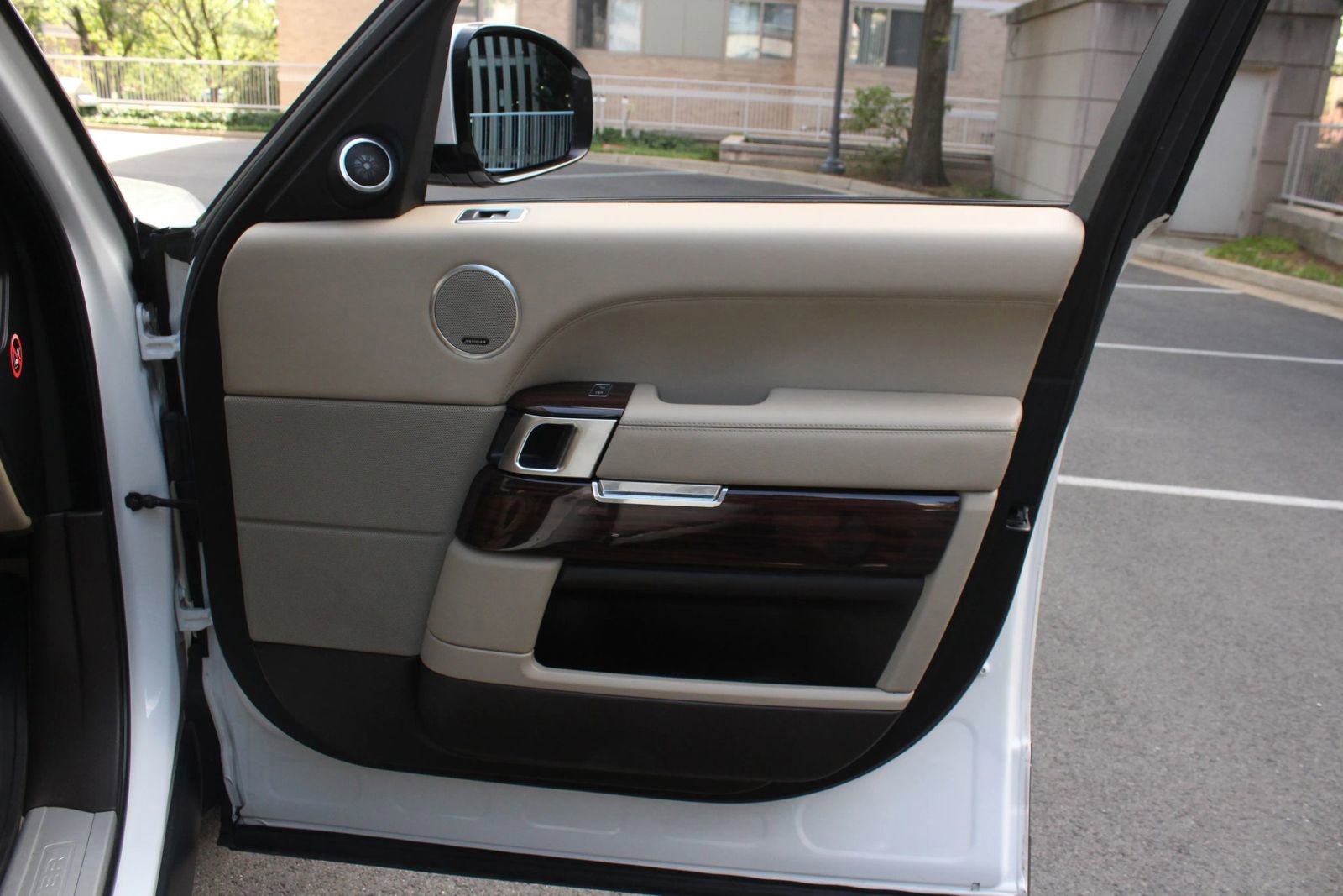 Used 2014 Land Rover Range Rover AWD/4WD image 28
