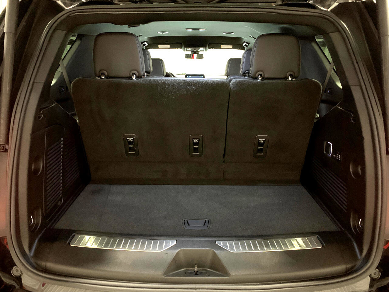 Used 2022 Chevrolet Tahoe RST w/ Luxury Package image 48