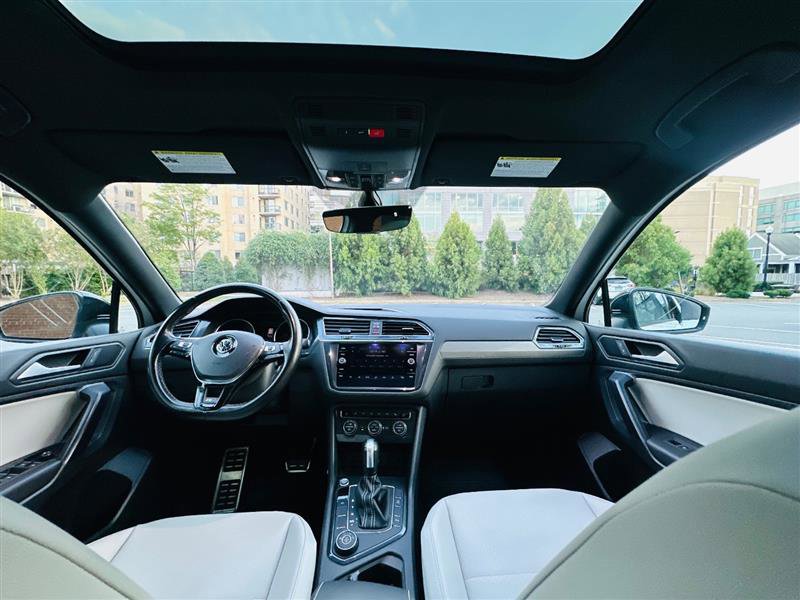 Used 2021 Volkswagen Tiguan SE R-Line image 24