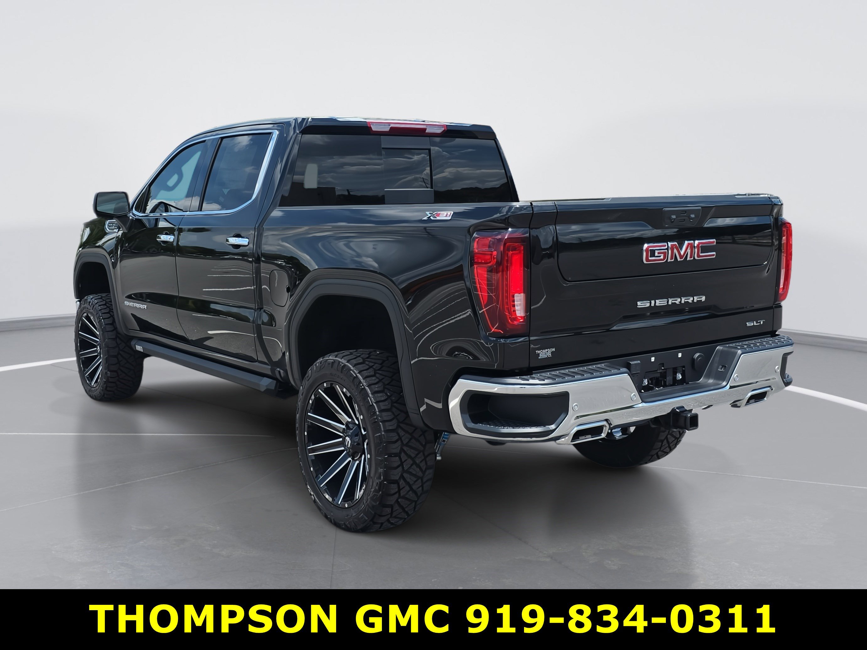 New 2024 GMC Sierra 1500 SLT w/ SLT Premium Package image 9