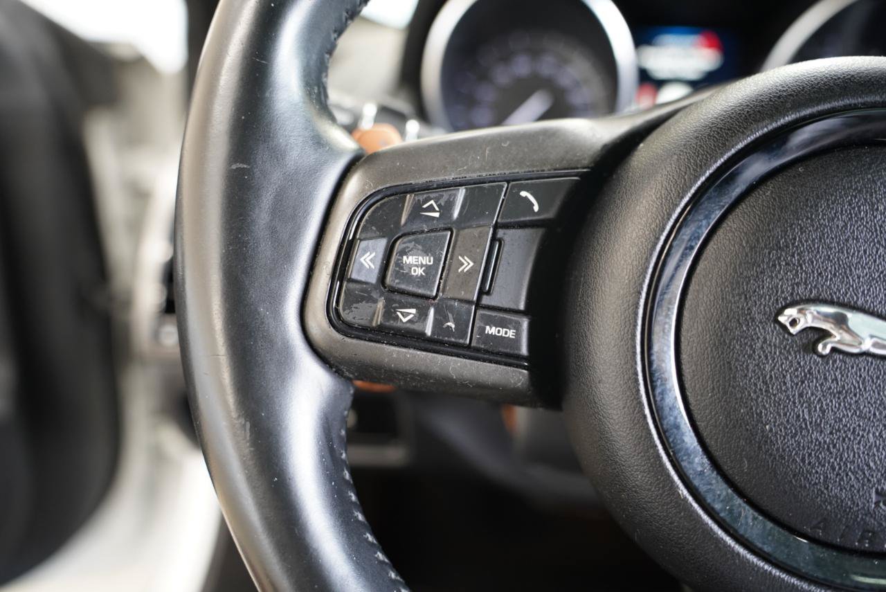 Used 2015 Jaguar F-TYPE R RWD image 12