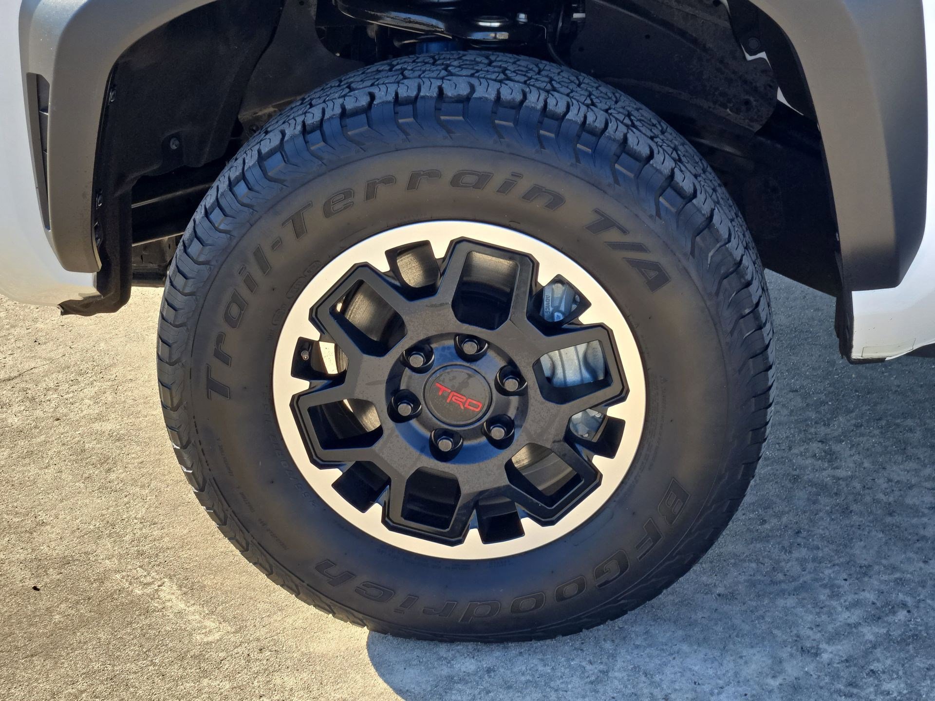 Used 2024 Toyota Tacoma TRD Off-Road image 11