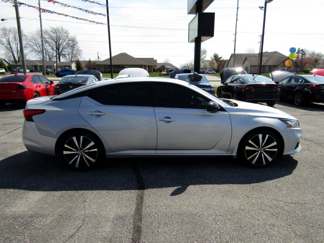Used 2021 Nissan Altima 2.5 SR w/ SR Premium Package image 8