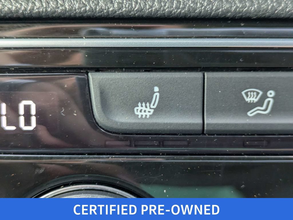 Certified 2023 Volkswagen Atlas Cross Sport SE AWD/4WD image 24