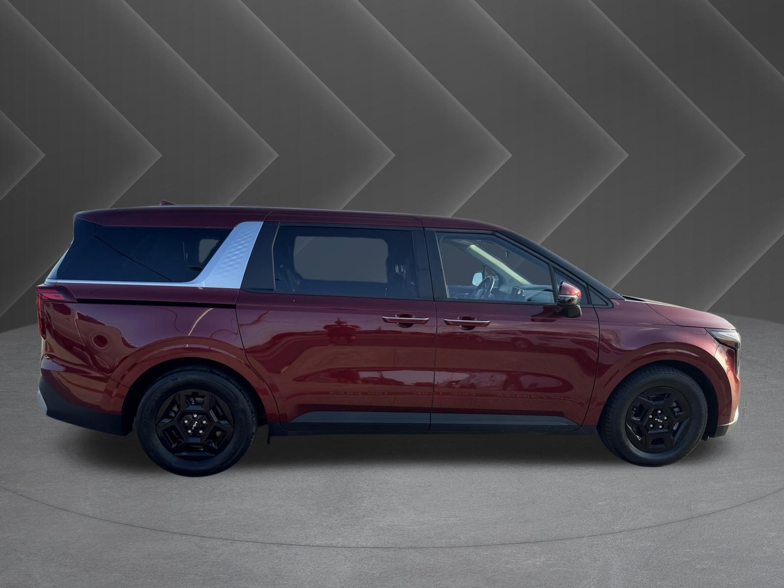 Used 2025 Kia Carnival FWD image 5
