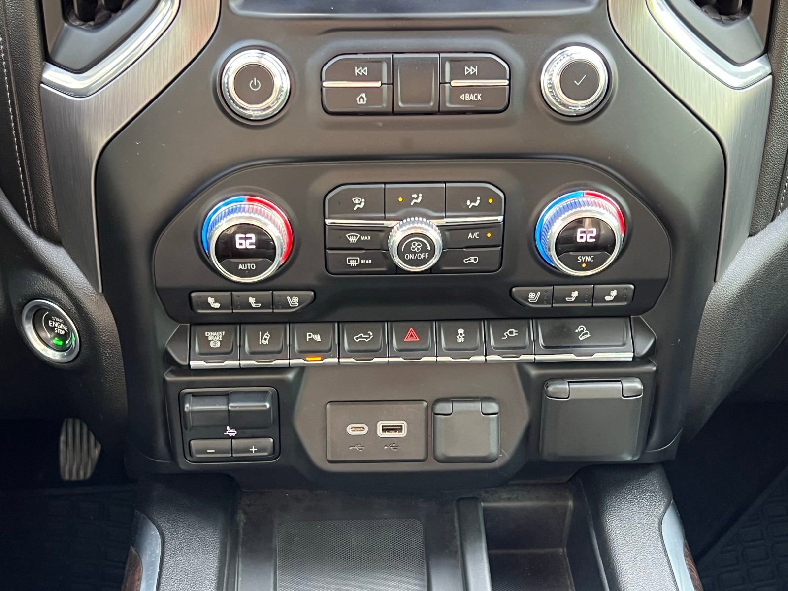 Used 2020 GMC Sierra 2500 Denali w/ Denali Ultimate Package image 34