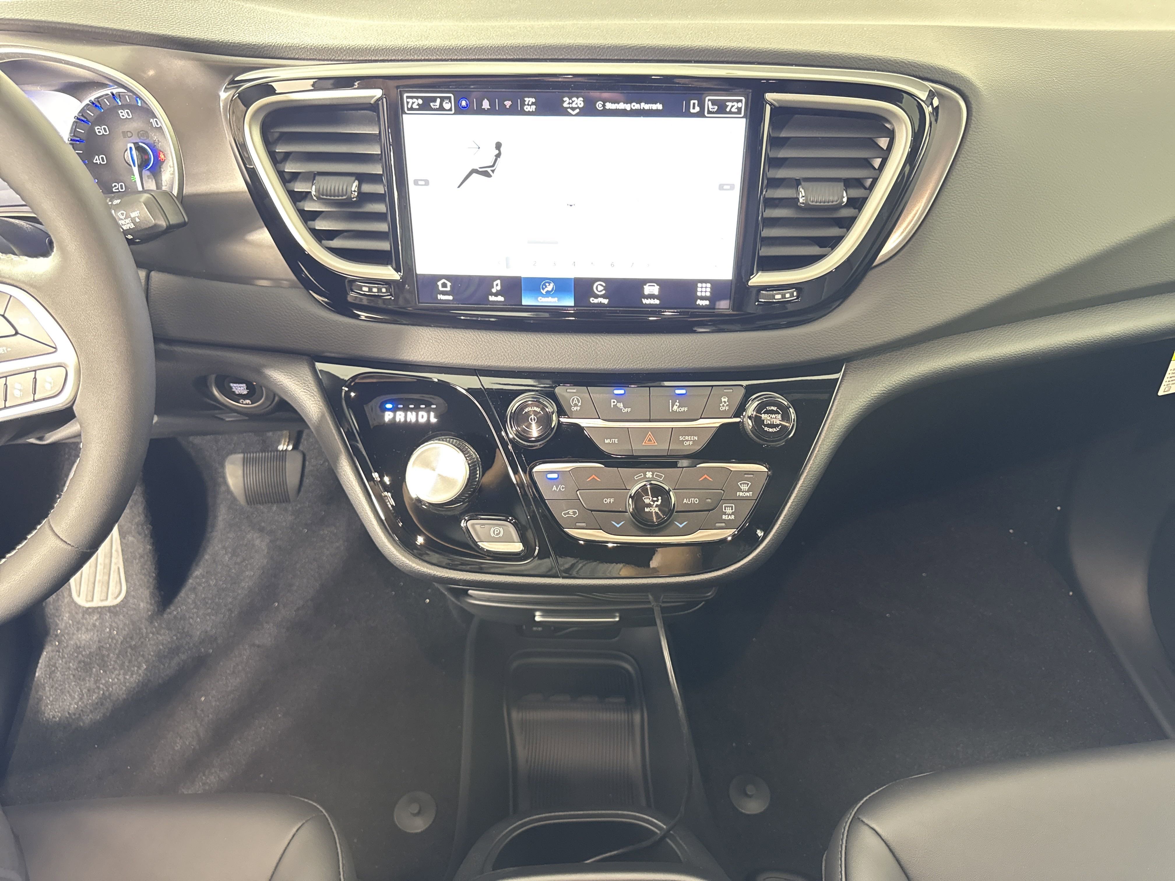 New 2026 Chrysler Voyager LX image 22