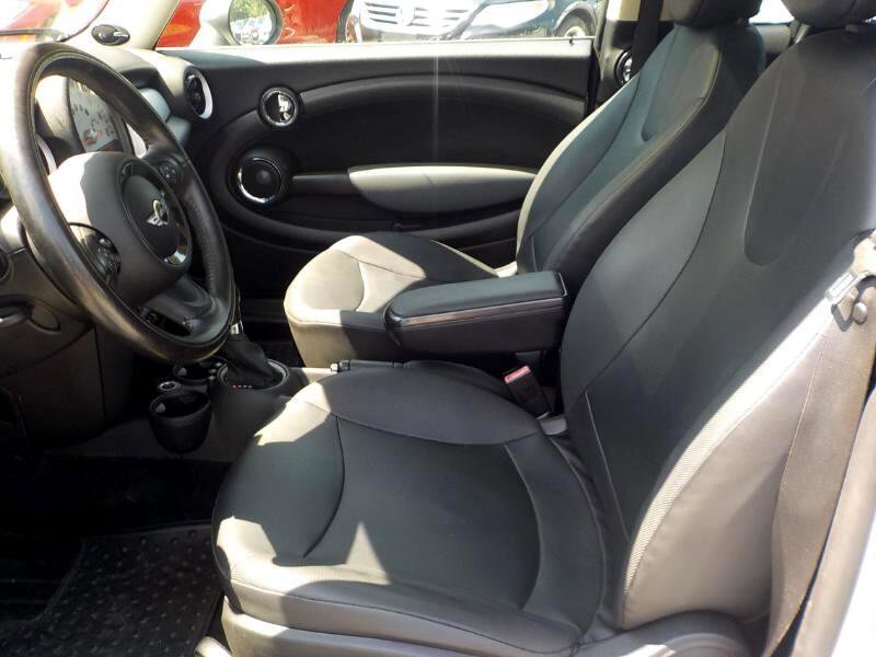 Used 2011 MINI Cooper Clubman w/ Premium Pkg image 17
