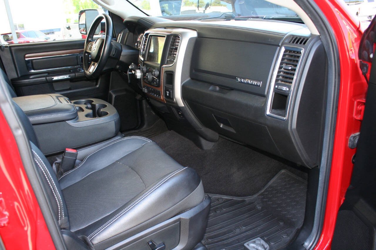 Used 2014 RAM 1500 Laramie RWD image 12