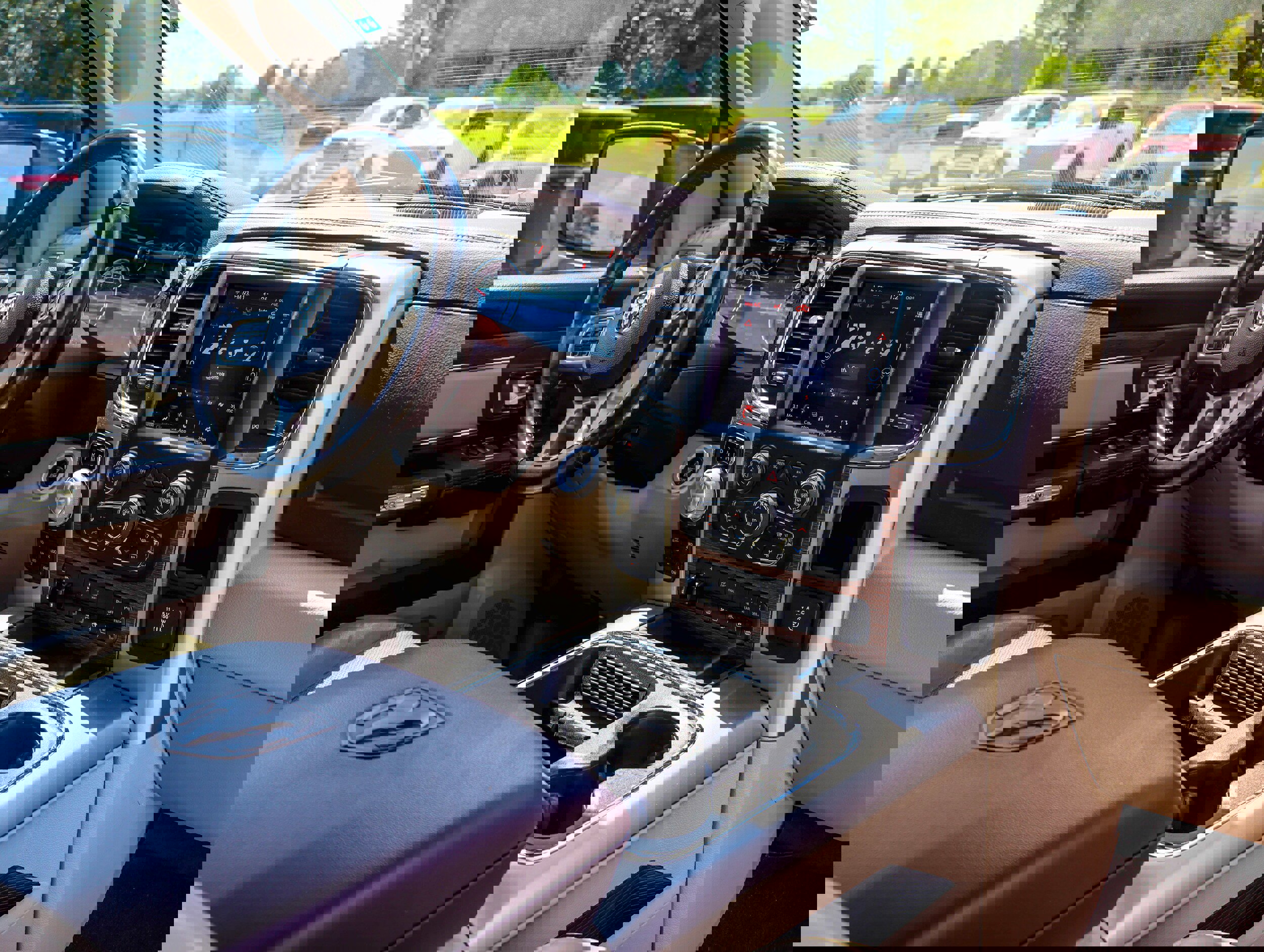 Used 2018 RAM 1500 Laramie w/ Convenience Group image 12