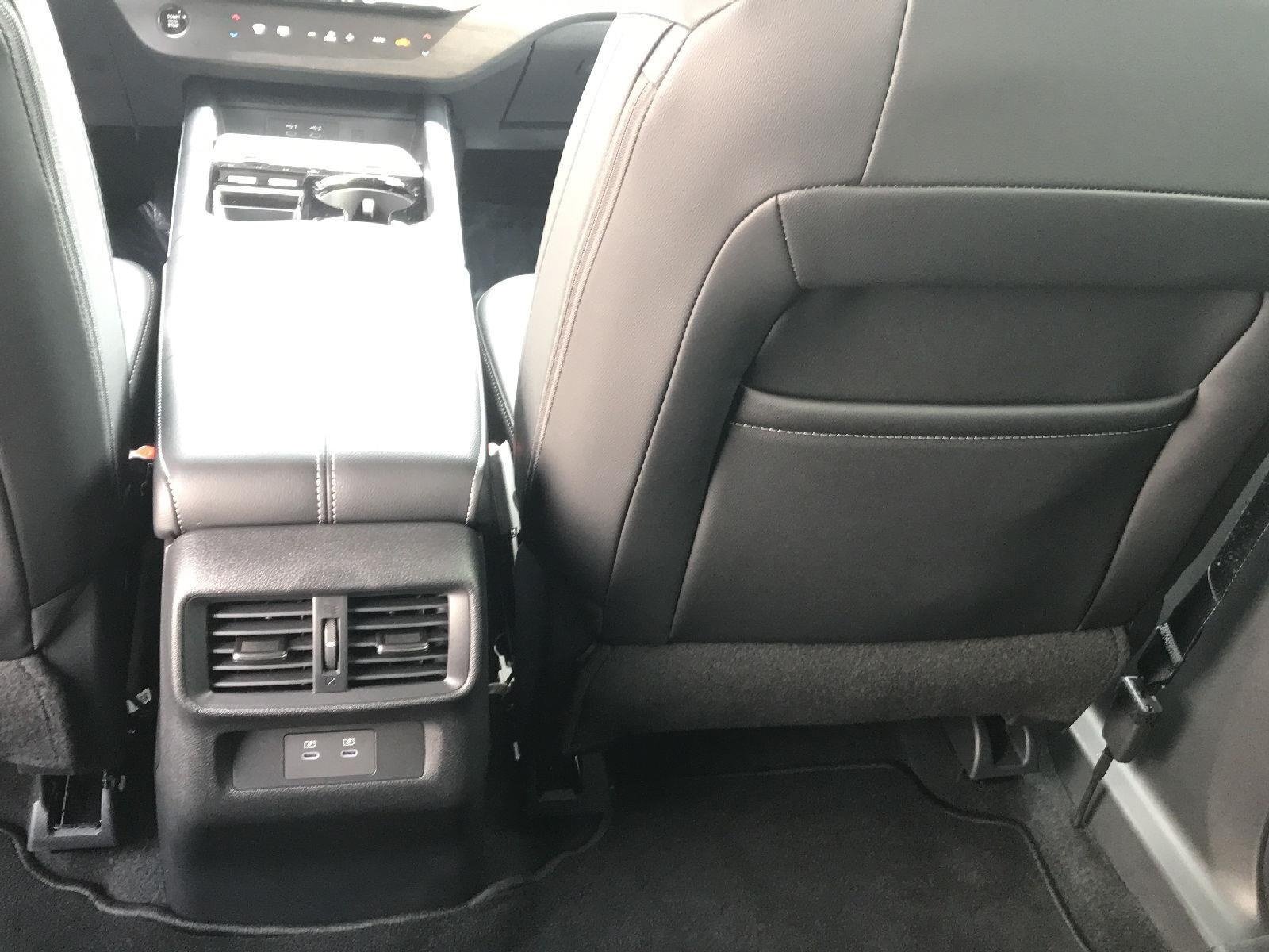 Used 2025 Nissan Murano SV AWD/4WD image 16