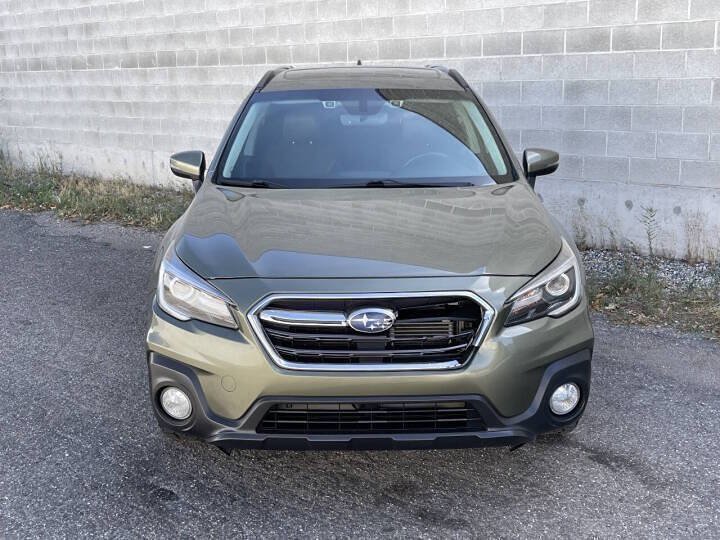 Used 2019 Subaru Outback 3.6R Touring w/ Popular Package #3A AWD/4WD image 3
