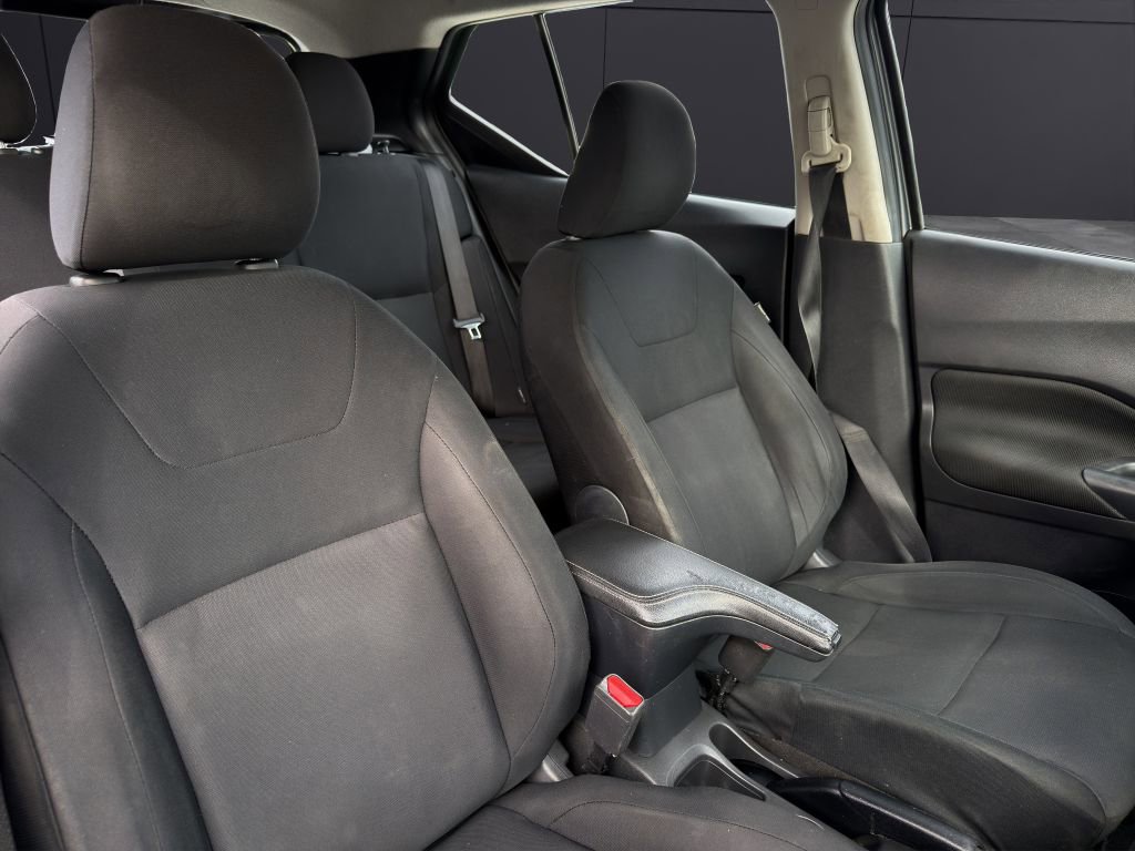 Used 2023 Nissan Kicks S FWD image 14
