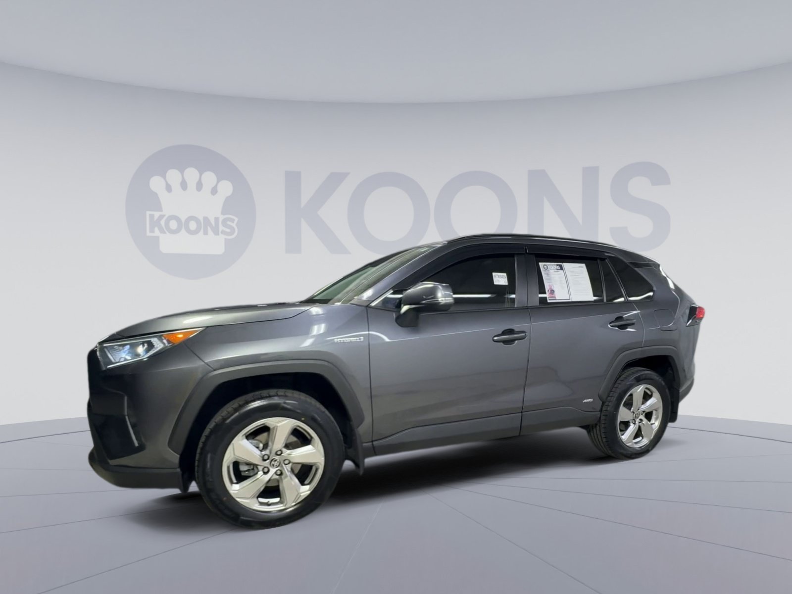 Used 2021 Toyota RAV4 XLE Premium AWD/4WD image 5