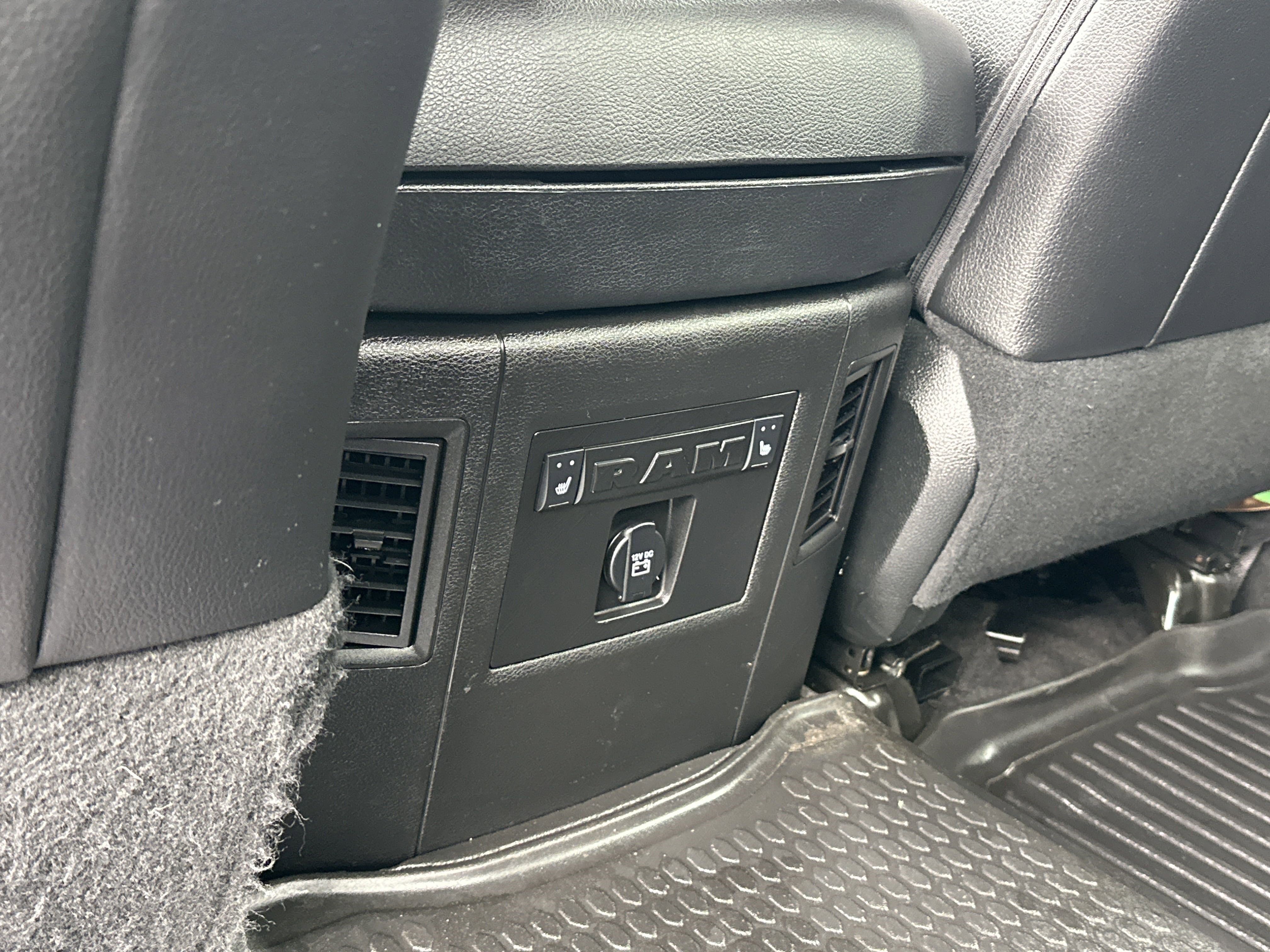 Used 2018 RAM 2500 Laramie w/ Off Road Package image 13