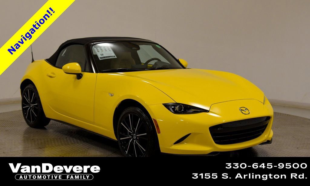 Used 2024 MAZDA MX-5 Miata Grand Touring image 1