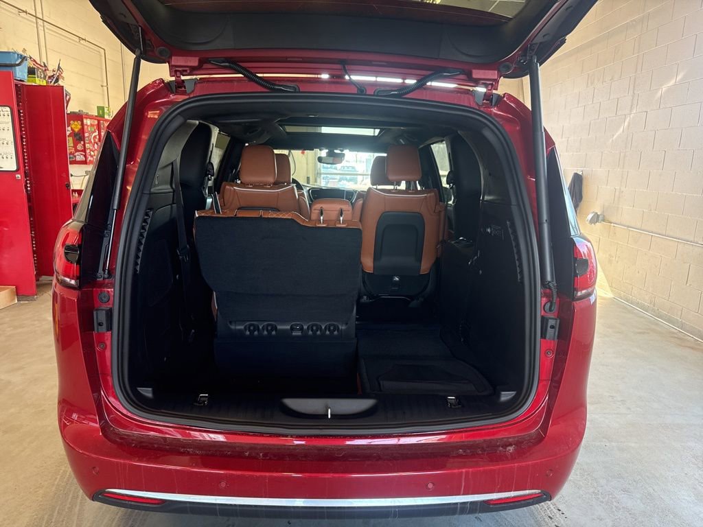 New 2026 Chrysler Pacifica Pinnacle image 41