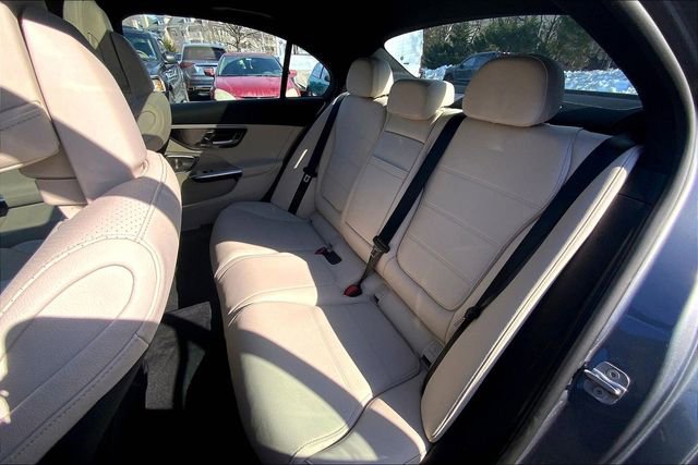 Used 2025 Mercedes-Benz C 300 4MATIC Sedan image 17