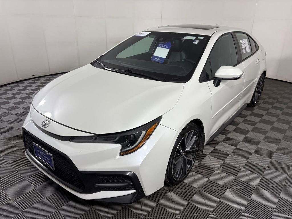 Used 2020 Toyota Corolla XSE image 3