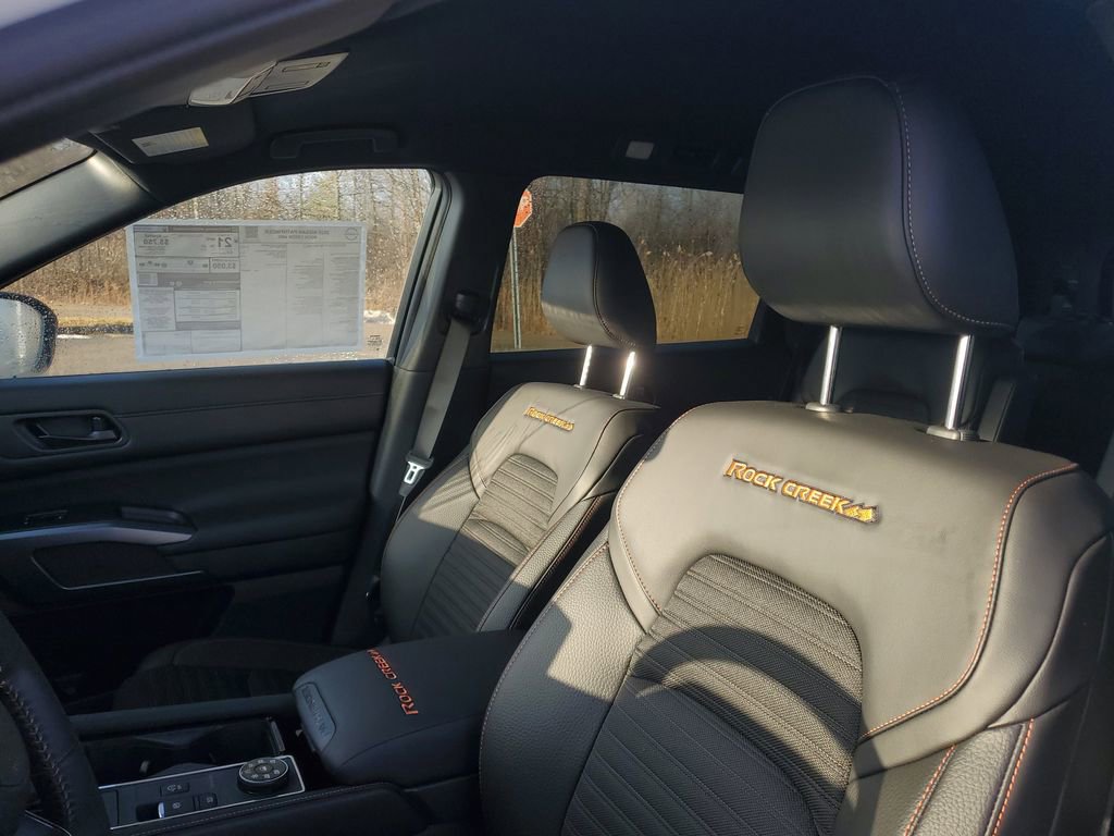 New 2025 Nissan Pathfinder Rock Creek image 12