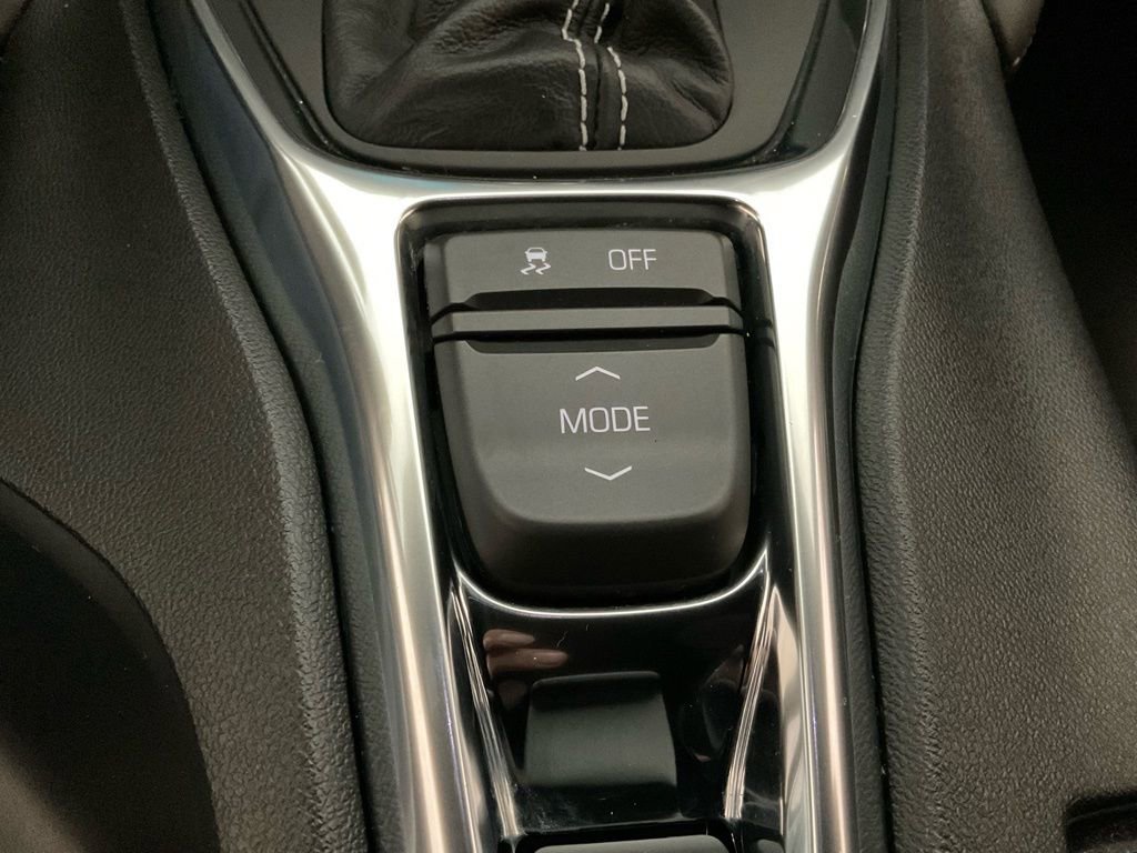 Used 2018 Chevrolet Camaro LT image 16