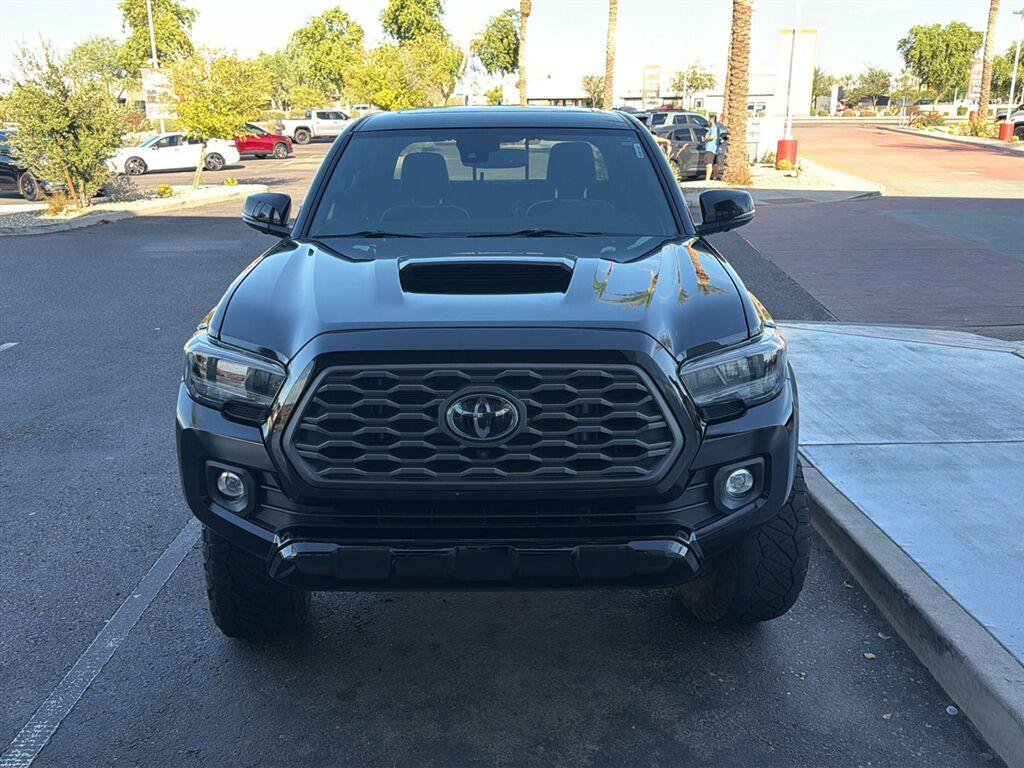 Used 2023 Toyota Tacoma TRD Sport w/ TRD Premium Sport Package AWD/4WD image 2