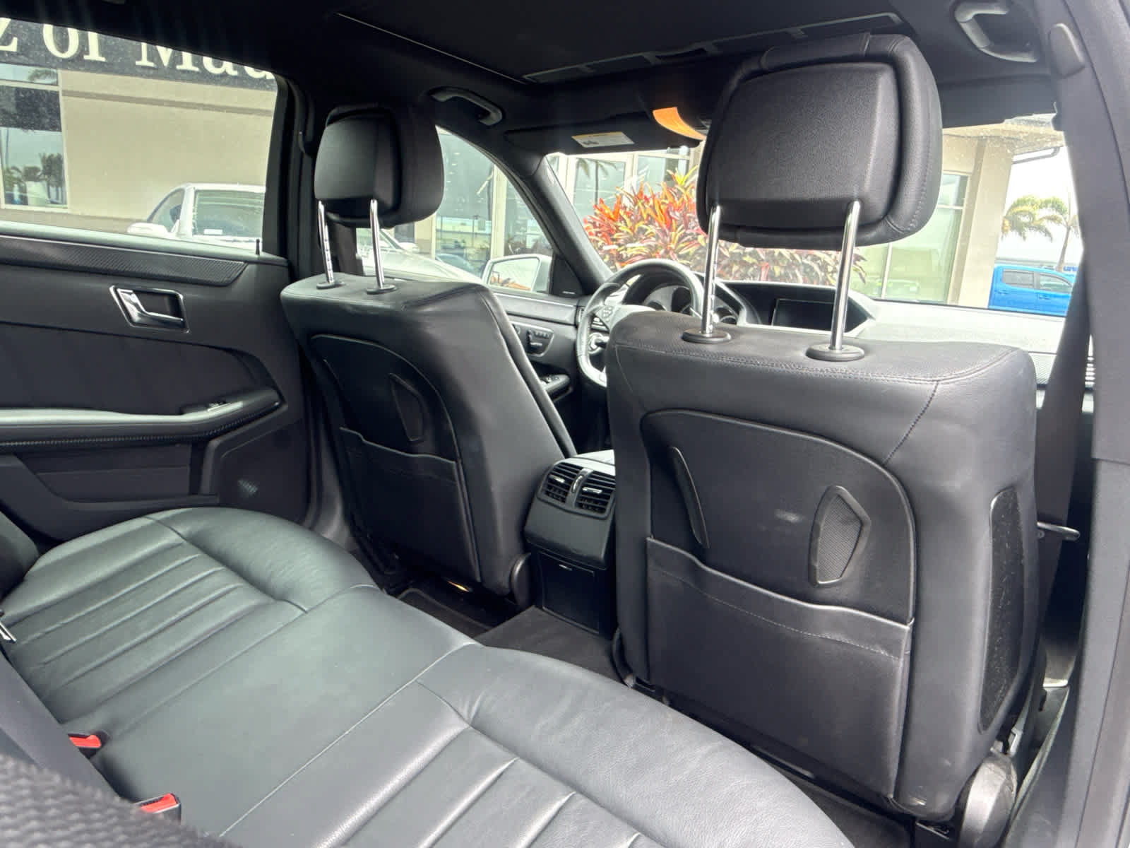 Used 2010 Mercedes-Benz E 550 Sedan image 20