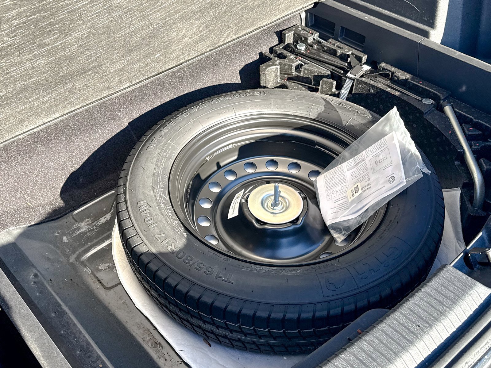 Used 2021 Volkswagen Atlas Cross Sport SEL image 14