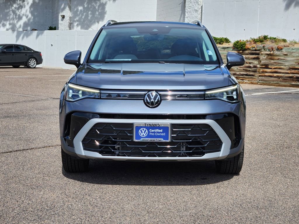 Certified 2025 Volkswagen Taos SEL AWD/4WD image 2