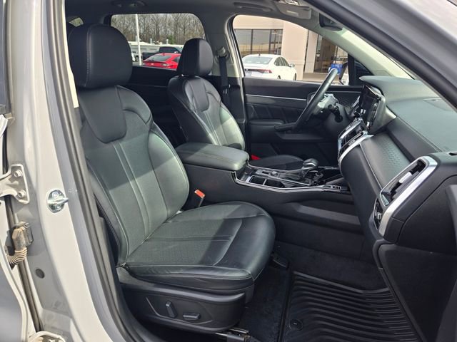 Used 2023 Kia Sorento SX image 19