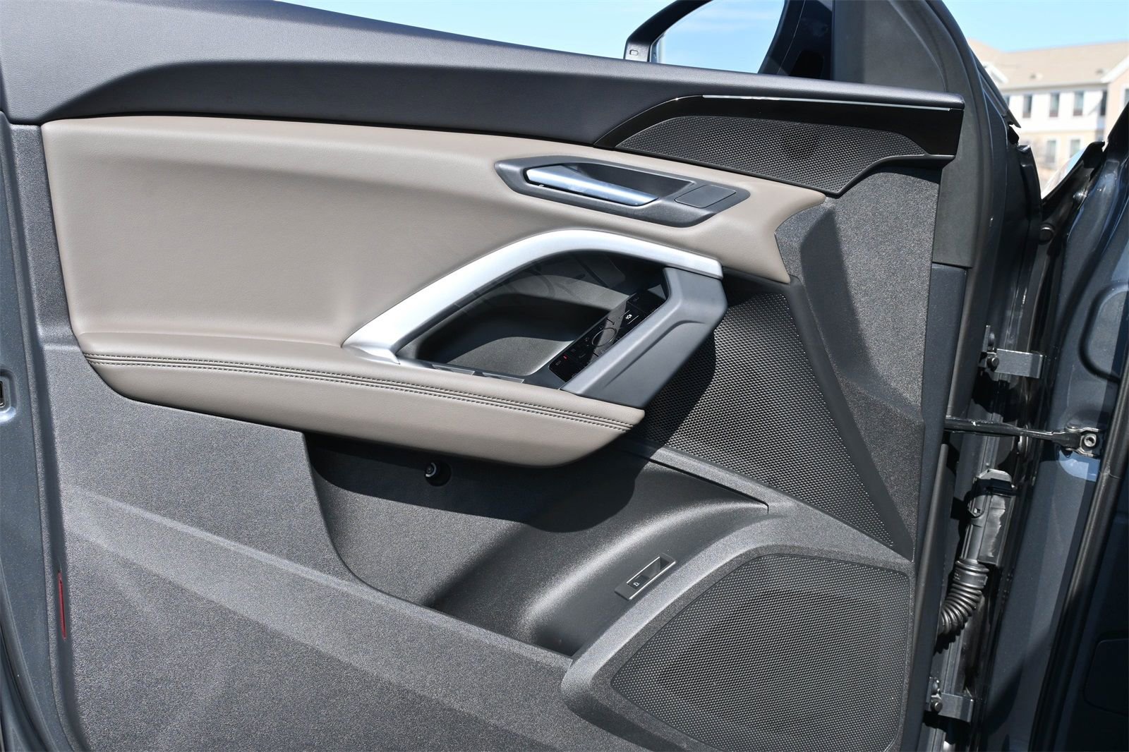 Certified 2025 Audi Q5 Premium w/ Convenience Package image 16
