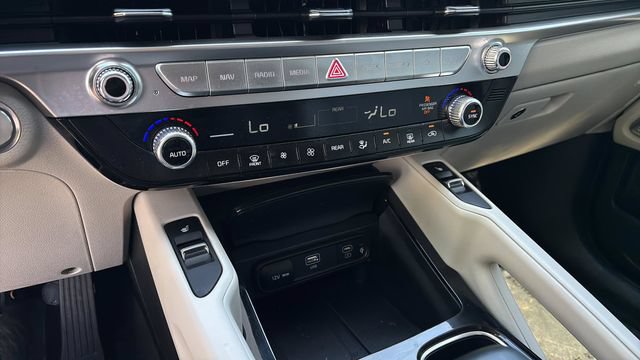 Used 2024 Kia Telluride S FWD image 31