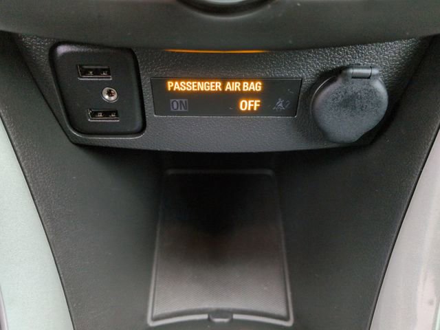 Used 2022 Chevrolet Trax LT w/ LT Convenience Package image 33