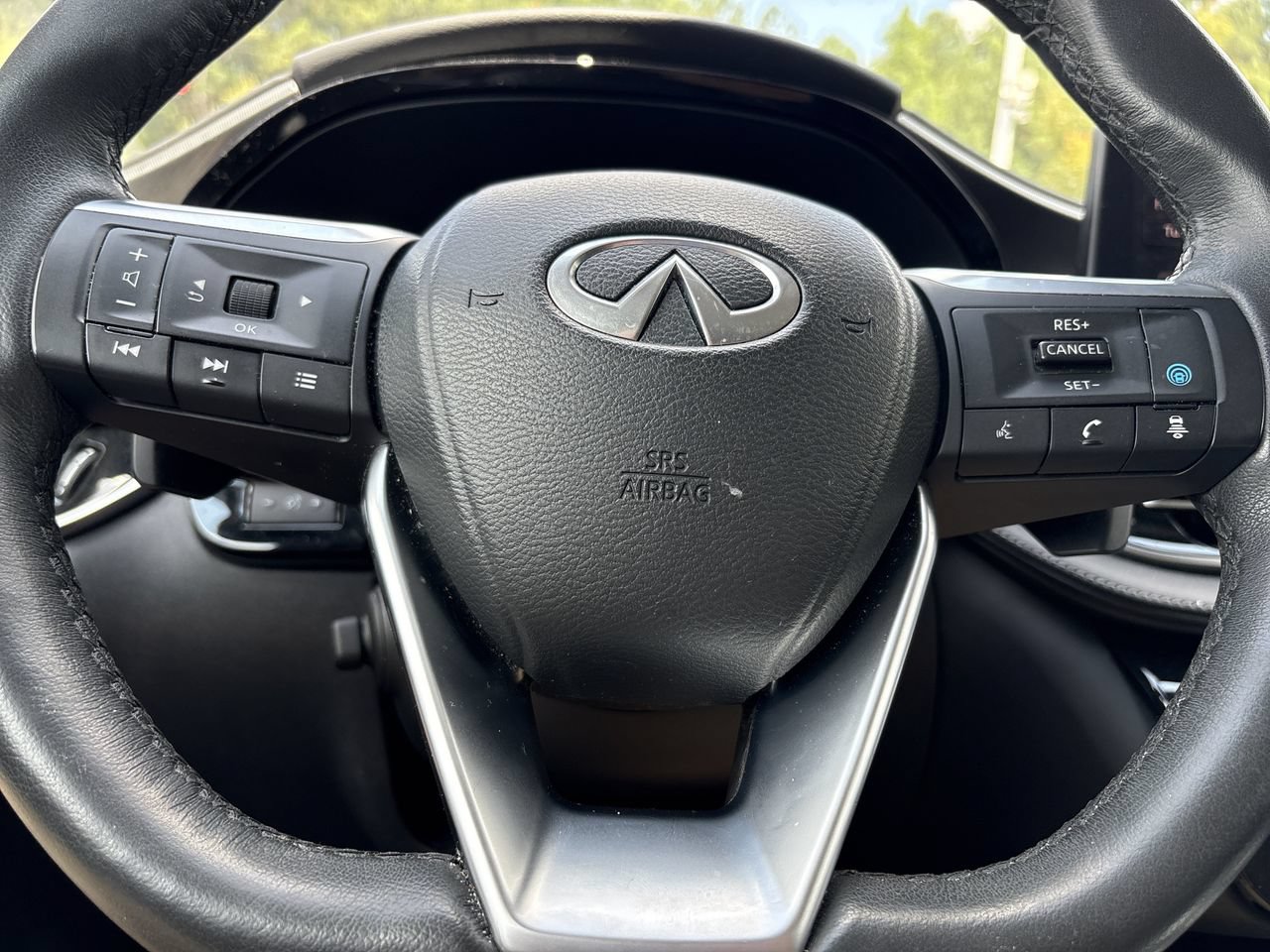 Used 2023 INFINITI QX60 Luxe w/ Cargo Package AWD/4WD image 15