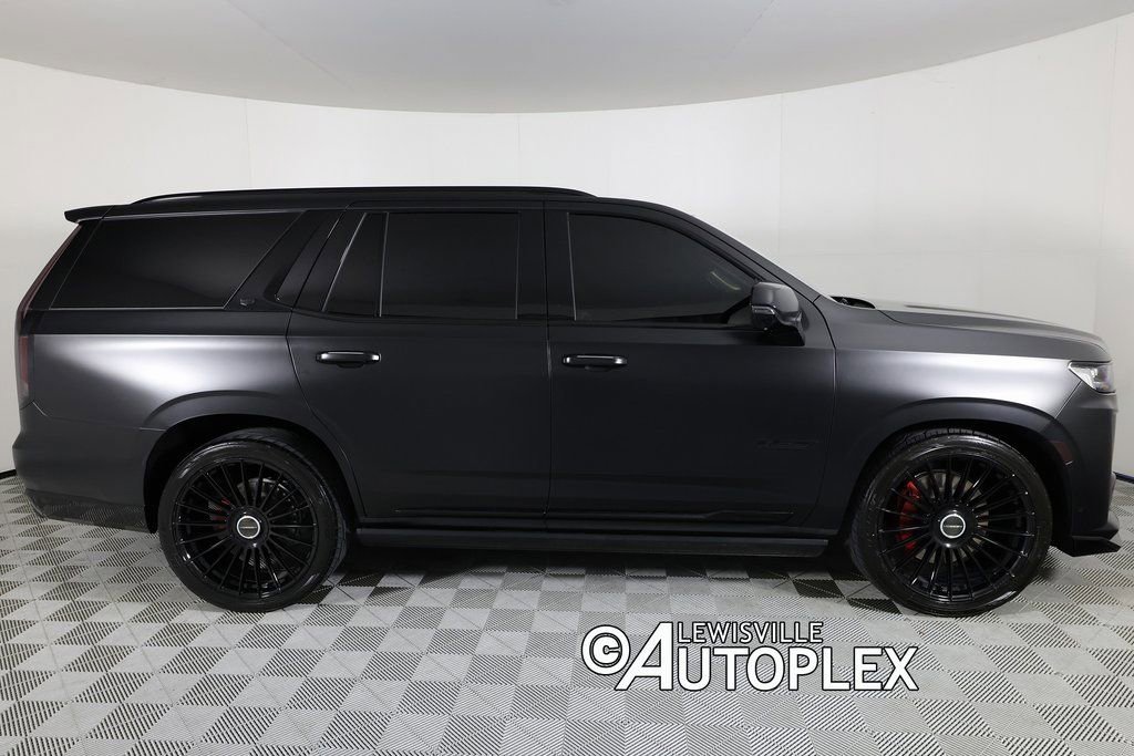 Used 2024 Cadillac Escalade V w/ LPO, ONYX Package image 4