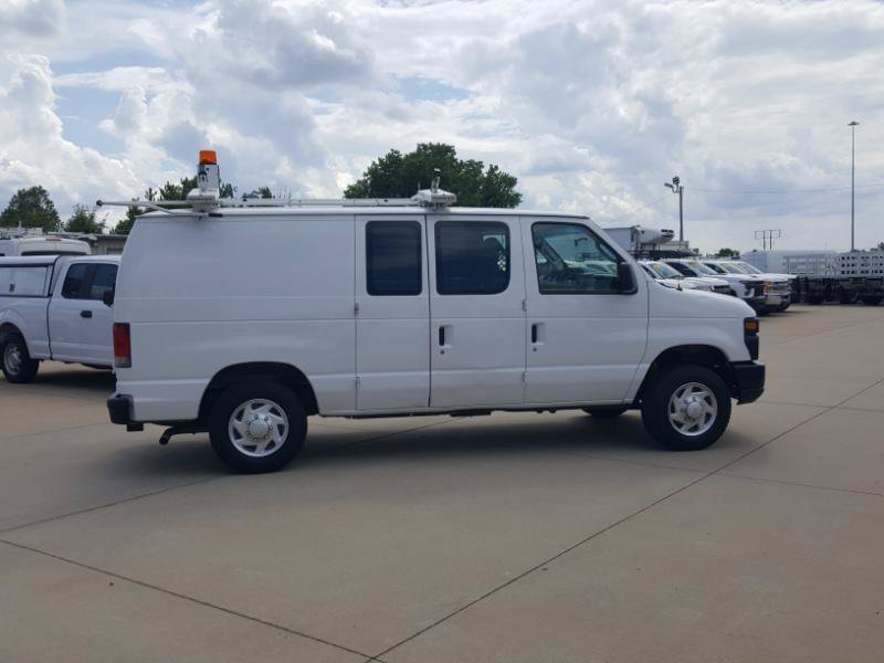 Used 2014 Ford E-150 and Econoline 150 w/ Power Group RWD image 6