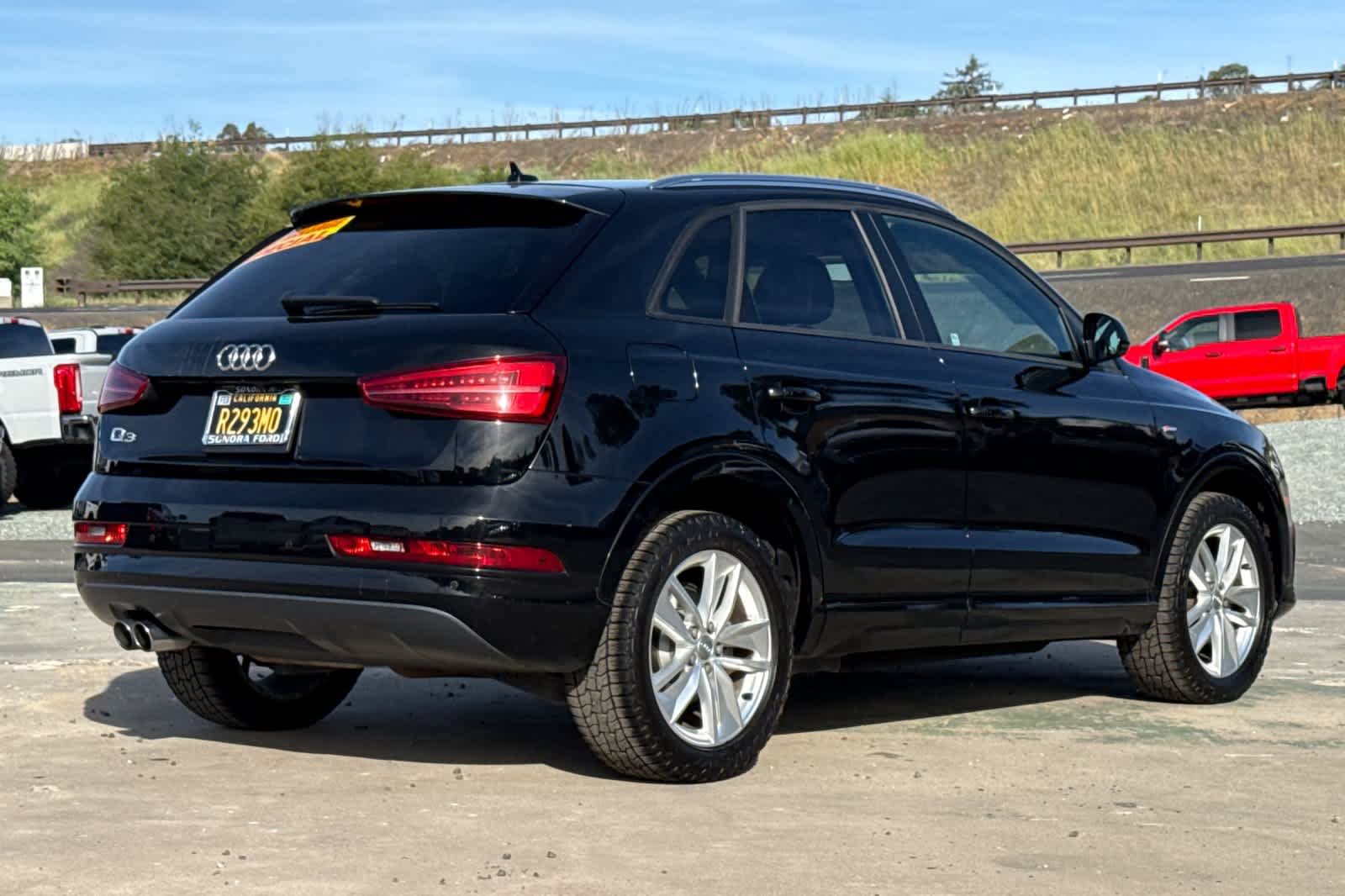 Used 2018 Audi Q3 2.0T Premium image 4