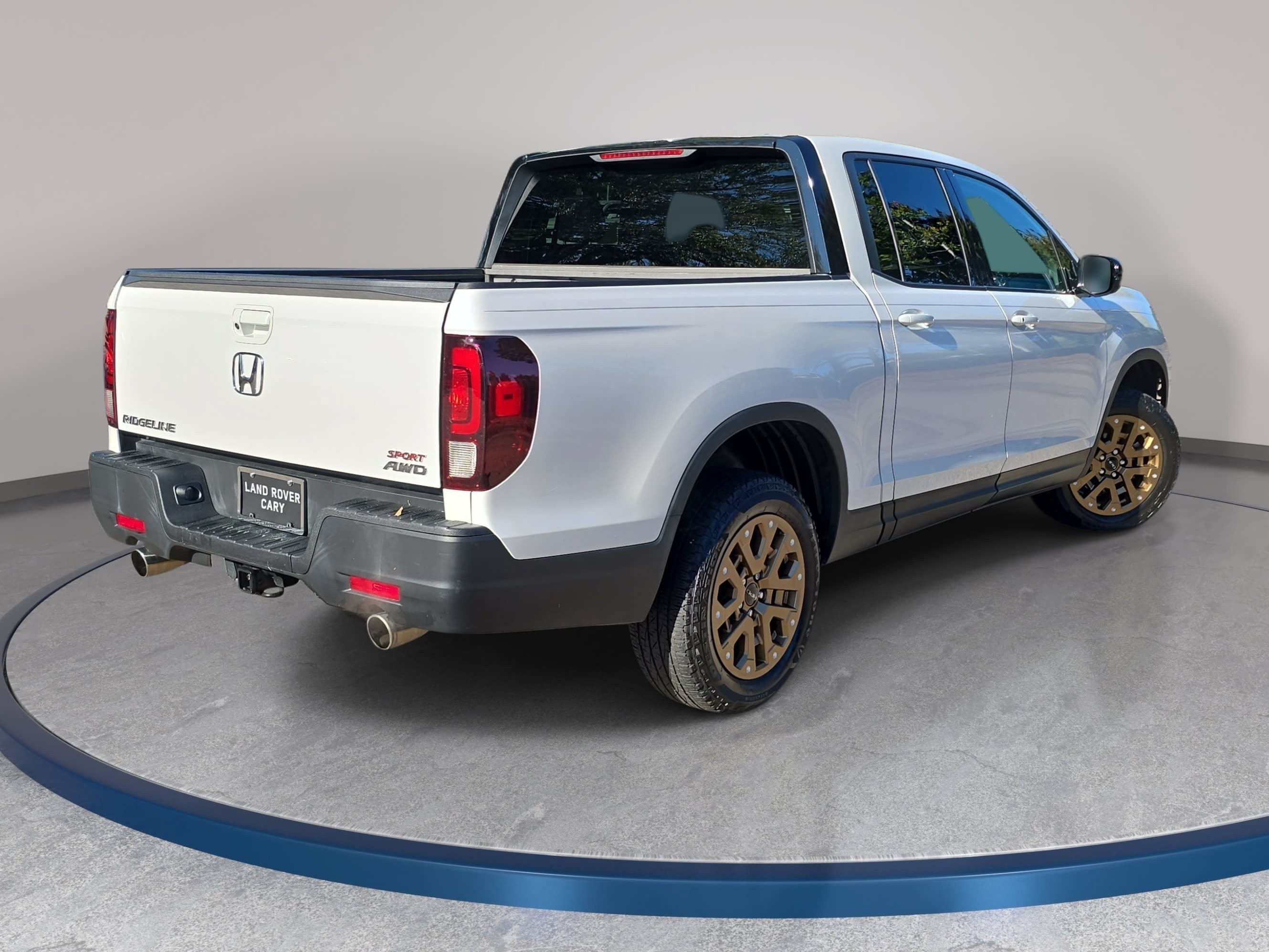 Used 2023 Honda Ridgeline Sport image 5