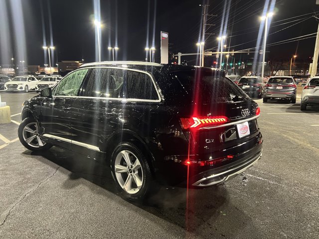 Used 2022 Audi Q7 3.0T Premium w/ Convenience Package image 4