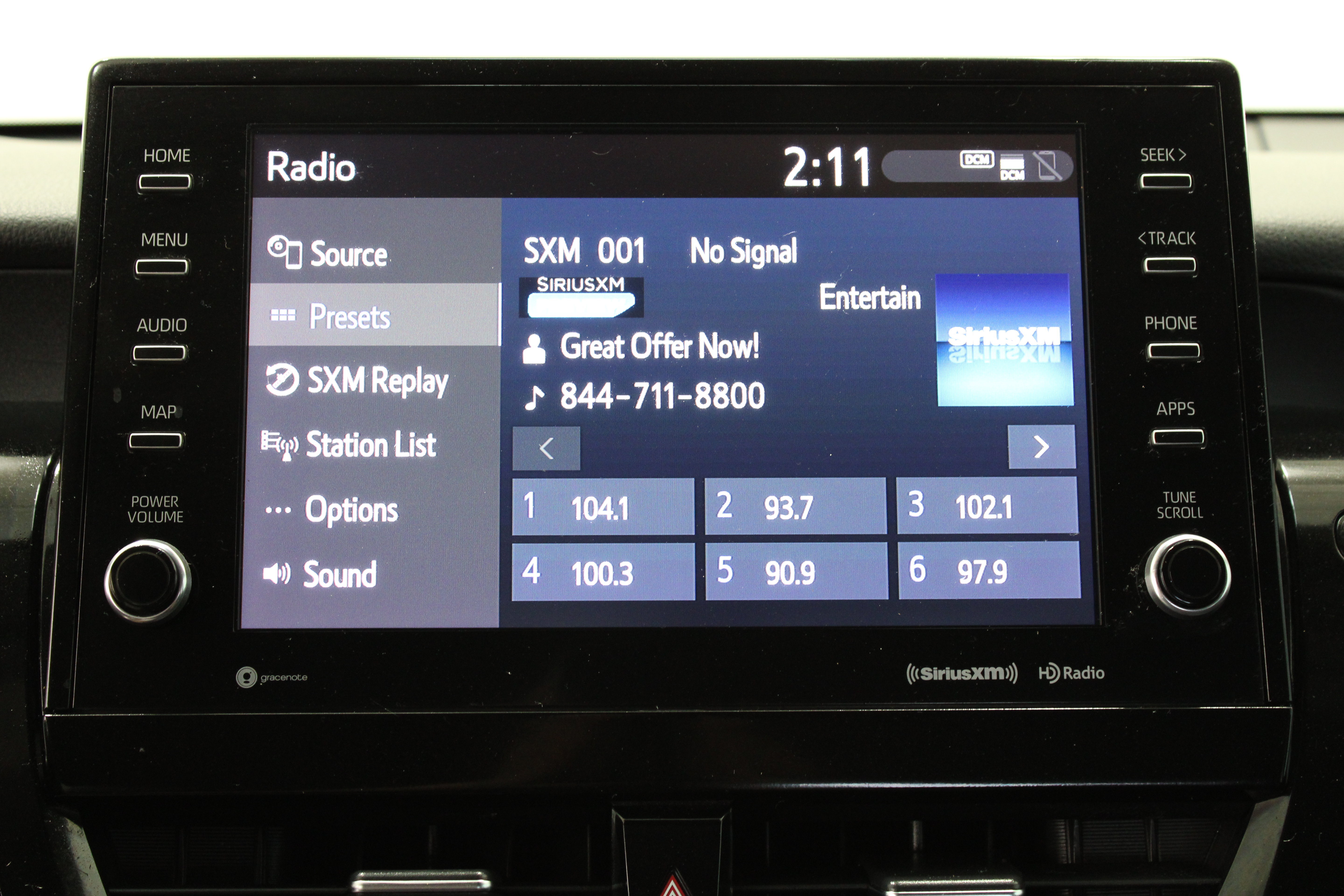 Used 2022 Toyota Camry XSE FWD image 19