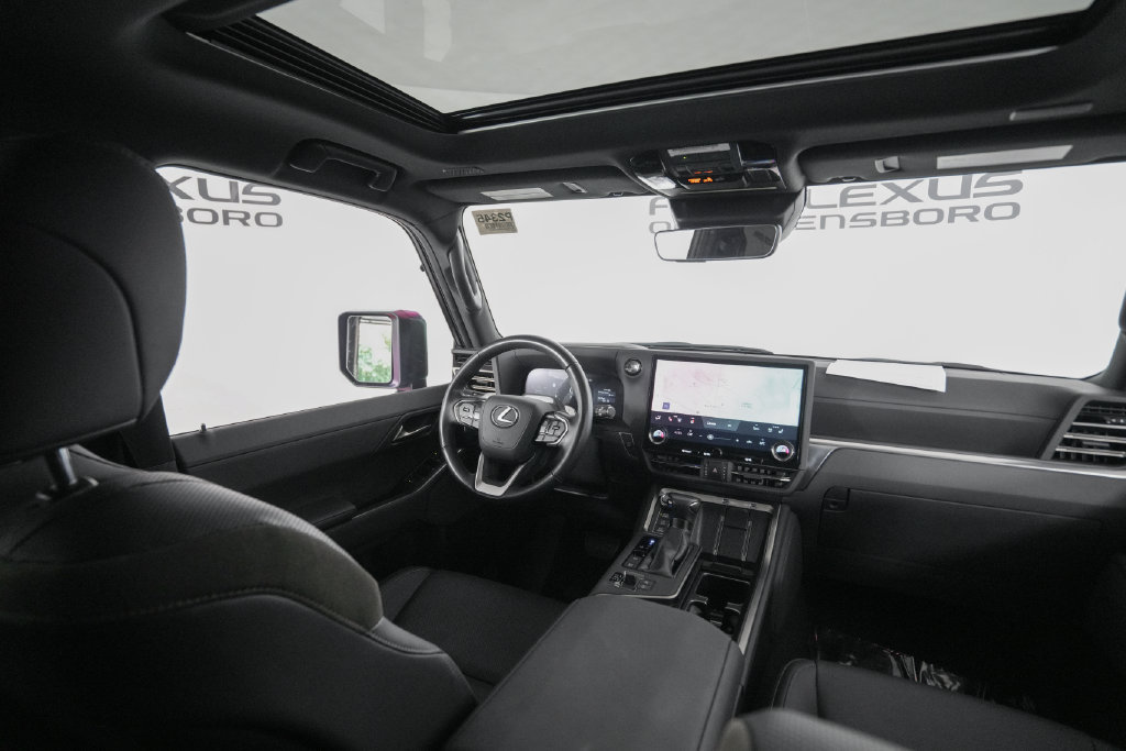 Used 2024 Lexus GX 550 AWD/4WD image 16