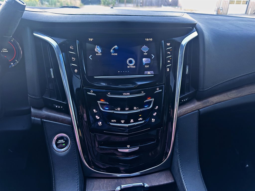 Used 2016 Cadillac Escalade ESV Luxury AWD/4WD image 19