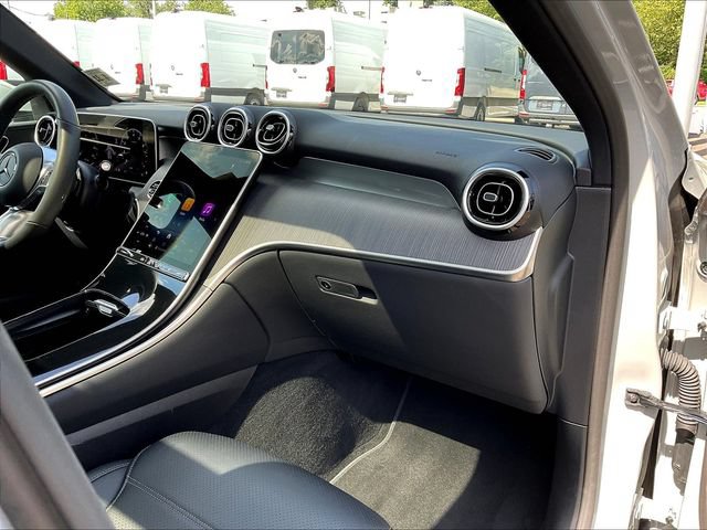 Used 2026 Mercedes-Benz GLC 300 4MATIC image 28